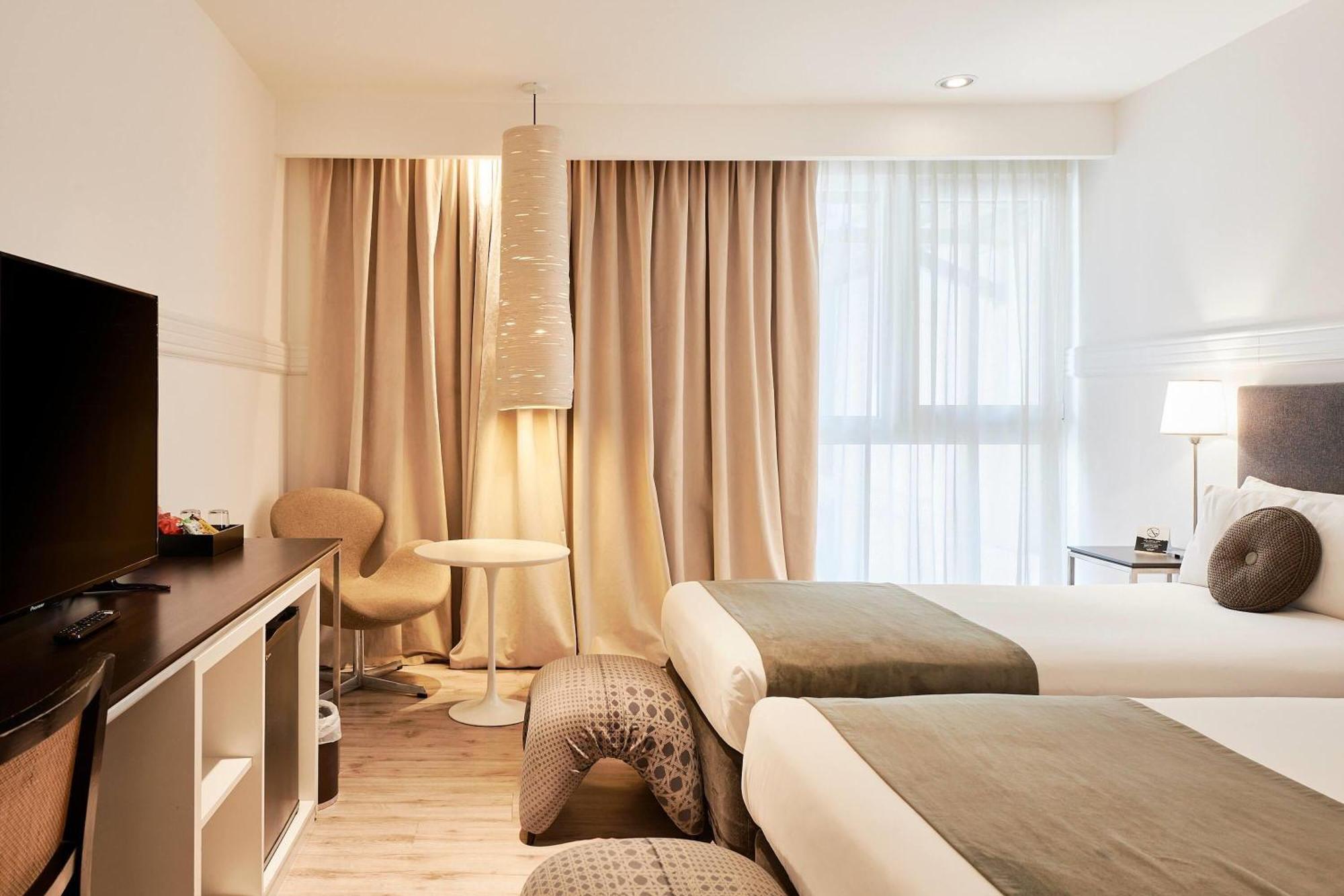 Hotel Esplendor By Wyndham Savoy Rosario Extérieur photo